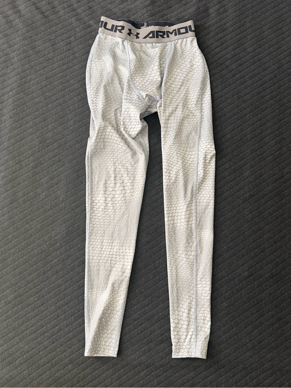 Men’s under Armour compression leggings heat gear tights size small